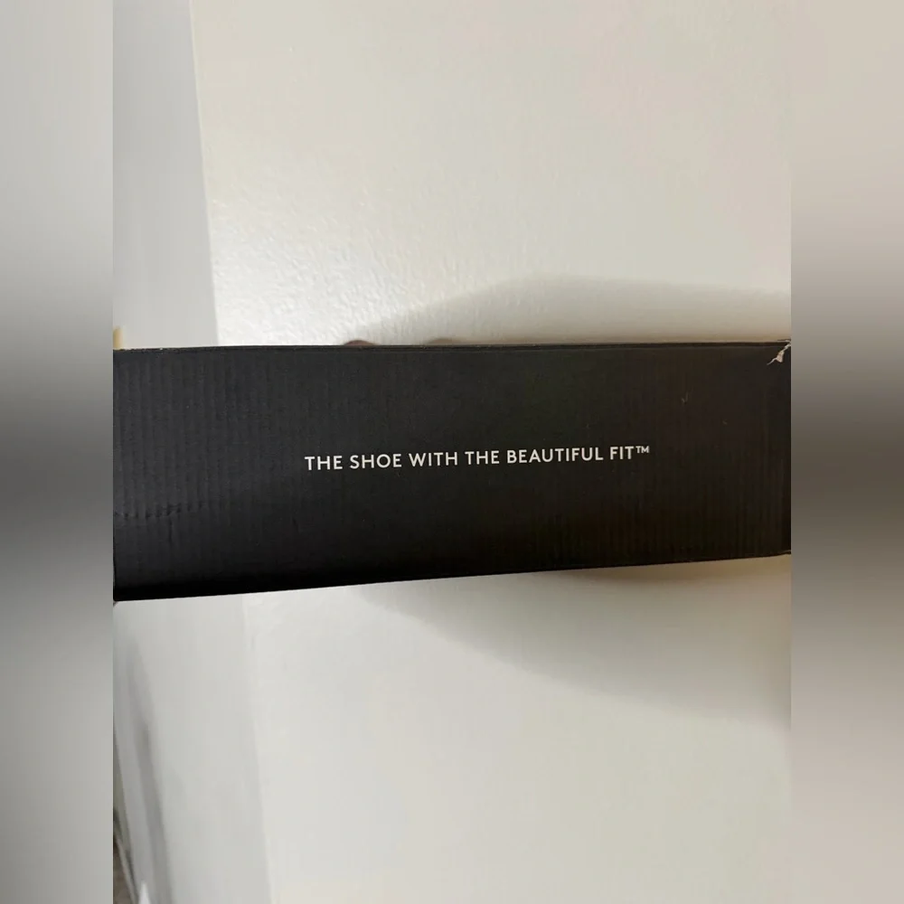 Naturalizer Black Strappy Heels Size 9 (has damage) dirty will clean b4 ship - Picture 8 of 11